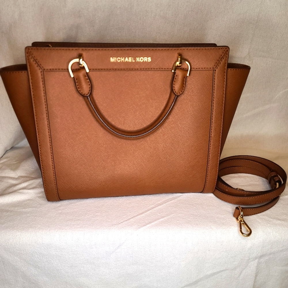 MK Top zip satchel